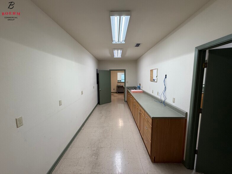 More Photos Of 1220 S Main St, Boerne Office For Lease