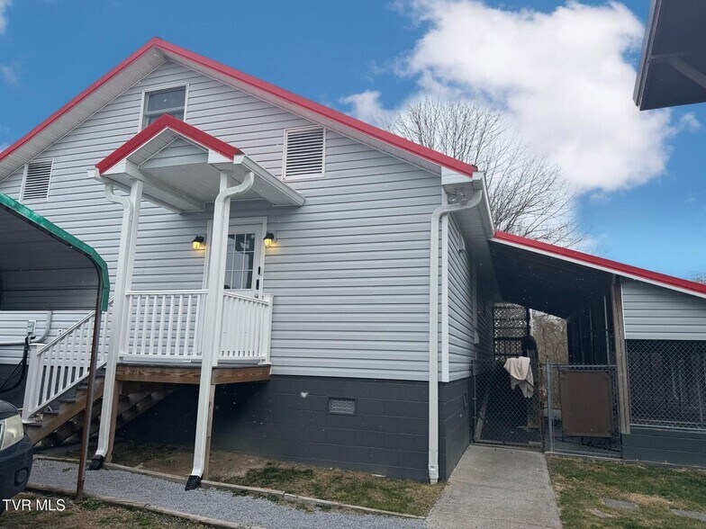 More Photos Of 404 Hurricane Rd NE, Wise Medical For Sale