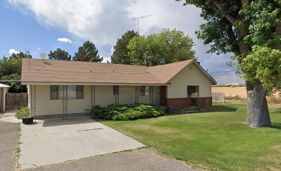 More Photos Of 1553 E 4150 N, Buhl Industrial For Sale