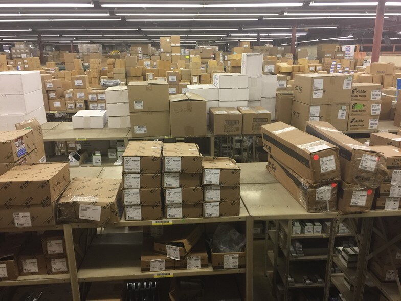 More Photos Of 3205 E Thayer Ave, Bismarck Warehouse For Lease