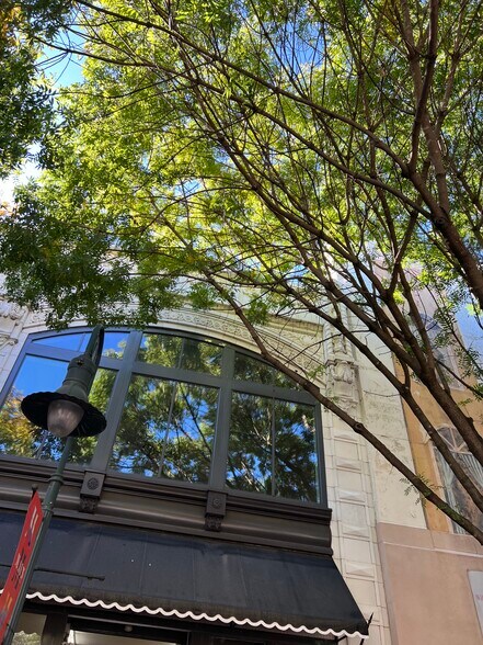 More Photos Of 1537 Main St, Columbia Storefront Retail Office For Lease