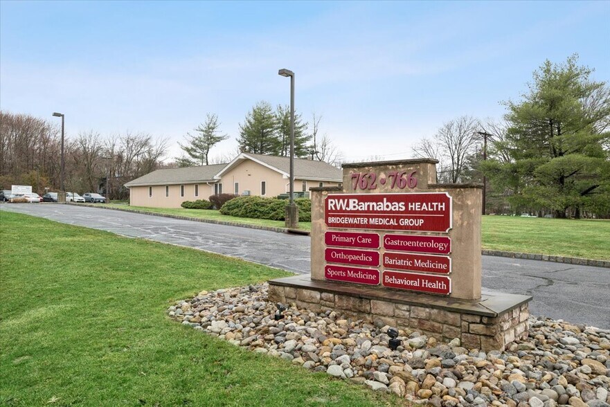 More Photos Of 762 US HIGHWAY 202/206, Bridgewater Medical For Lease