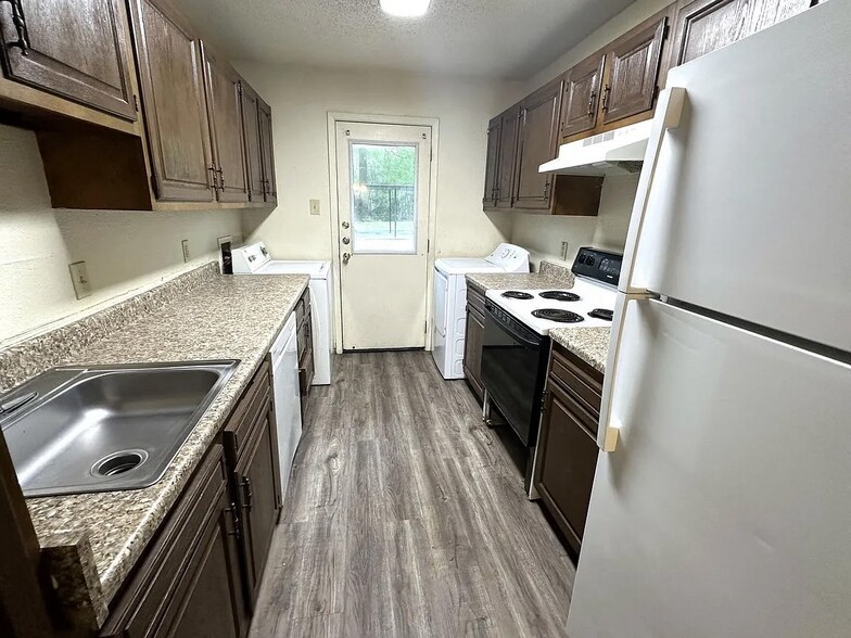 More Photos Of 5520-5530 Concord Rd, Beaumont Apartments For Sale