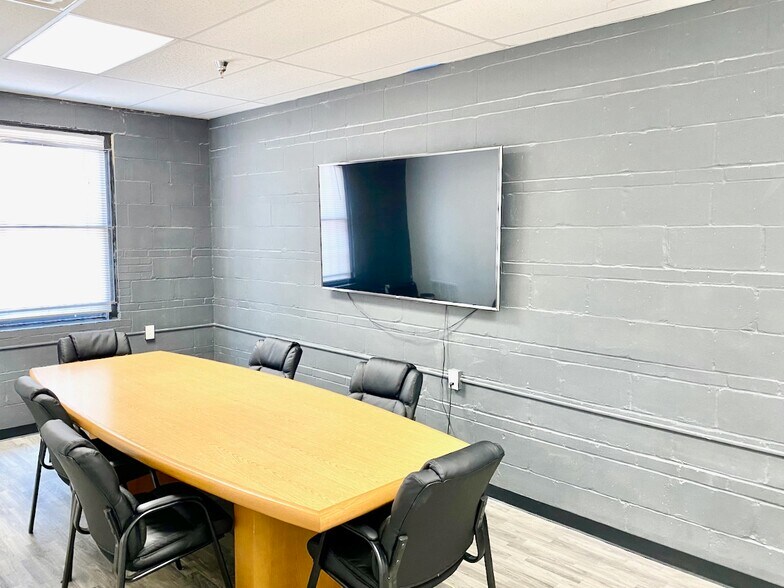 More Photos Of 2120 Washington Ave, Saint Louis Service For Lease