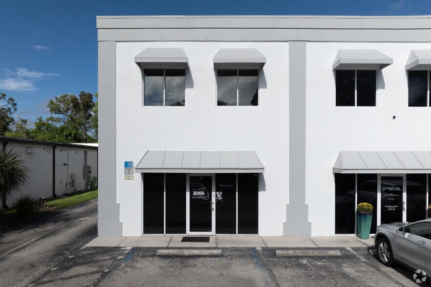 More Photos Of 1085 Business Ln, Naples Light Manufacturing For Lease