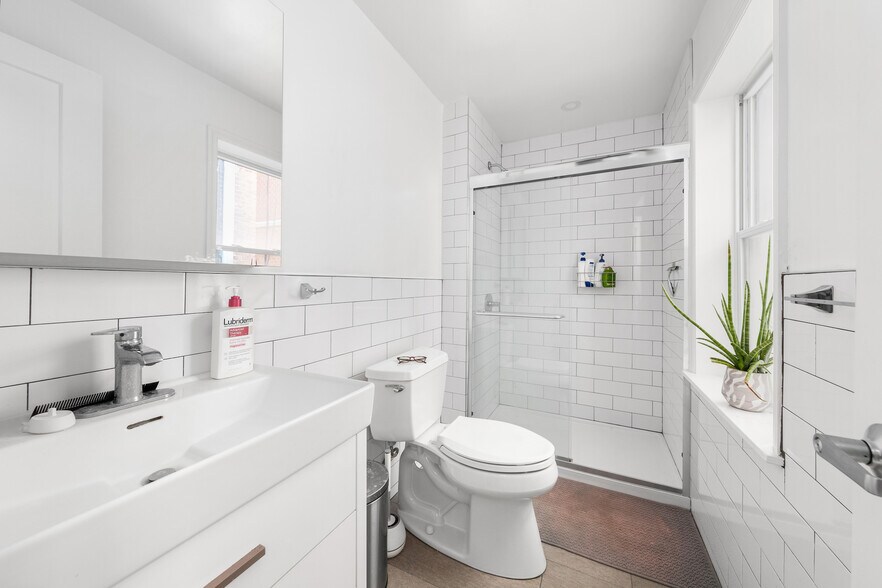 More Photos Of 135 Reade St, New York Multifamily For Sale