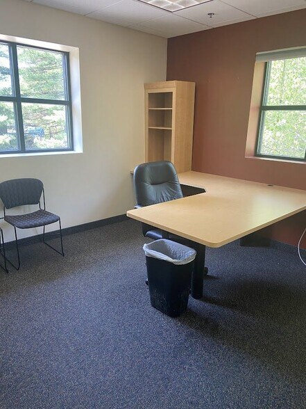 More Photos Of 94 River Rd, Hudson Distribution For Sale