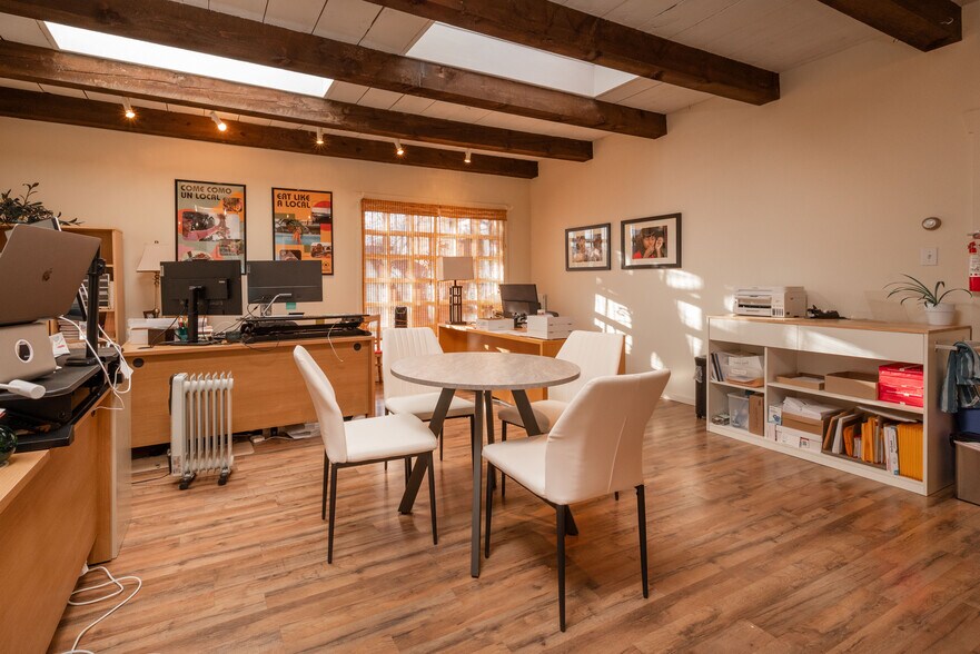 More Photos Of 1400 Maclovia Ln, Santa Fe Office Residential For Sale