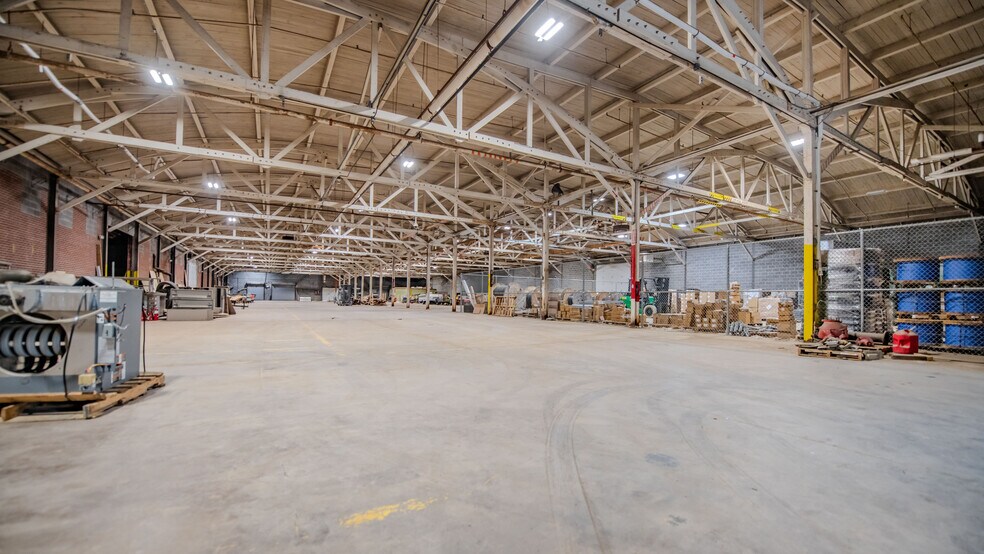 More Photos Of 1000 Commerce Park Dr, Williamsport Warehouse For Lease