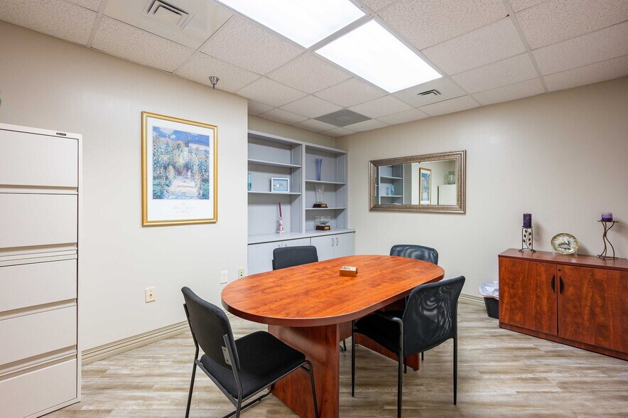 More Photos Of 6719 Gall Blvd, Zephyrhills Medical For Sale