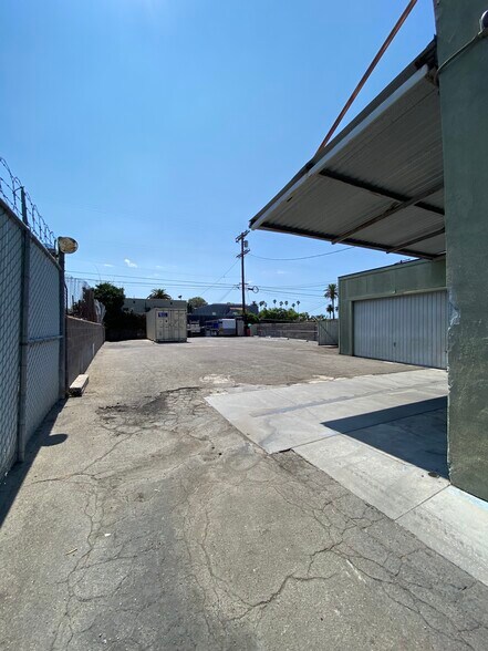 More Photos Of 5200 W Washington Blvd, Los Angeles Flex For Lease