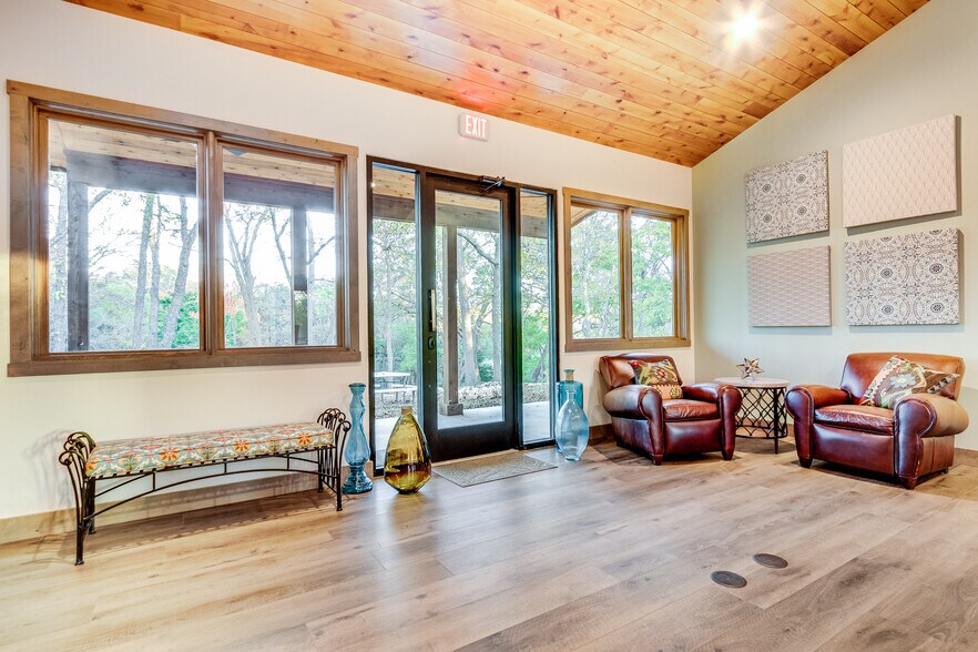 More Photos Of 385 Creek Rd, Dripping Springs Loft Creative Space For Sale