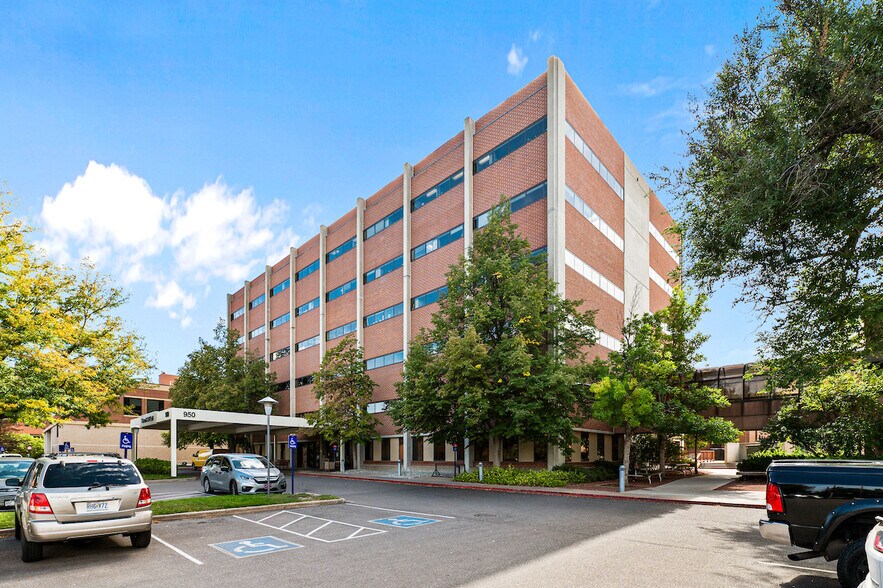More Photos Of 950 E Harvard Ave, Denver Medical For Lease