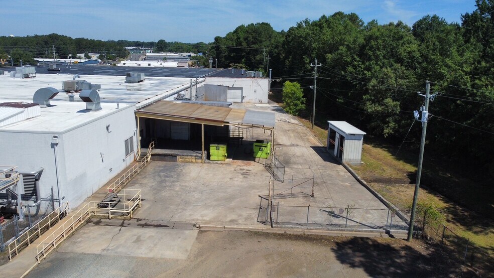 More Photos Of 2903 Lee Ave, Sanford Manufacturing For Sale