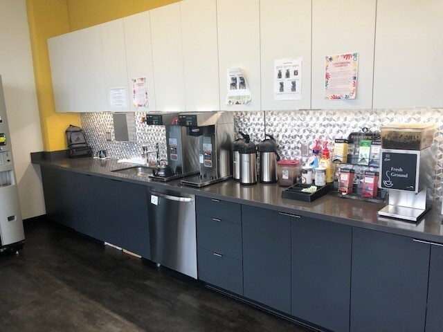 More Photos Of 2701 NW Vaughn St, Portland Office For Lease