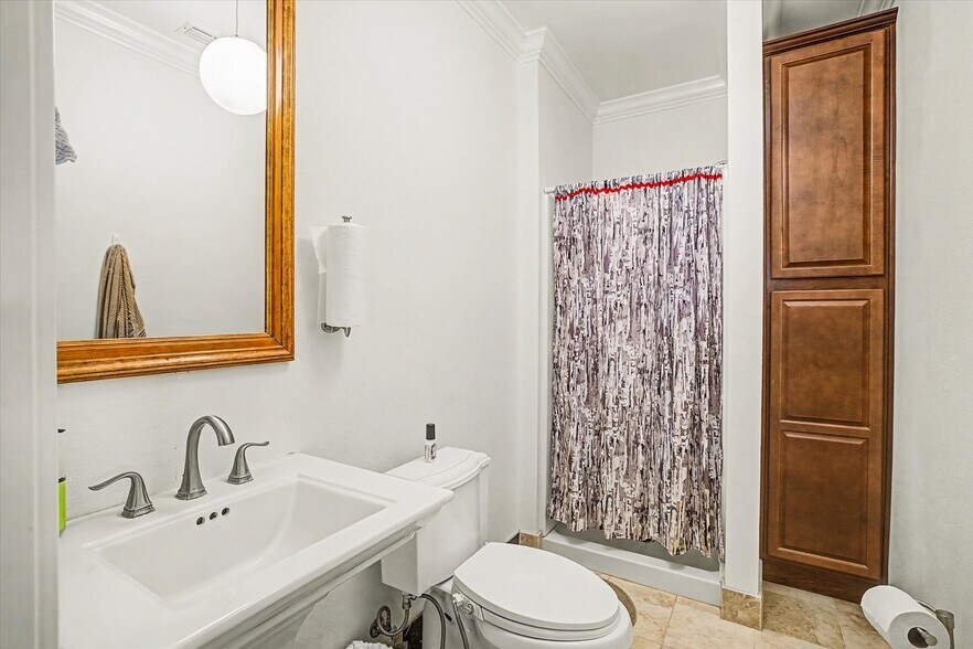 More Photos Of 1740 & 1742 Thomasville Rd., Tallahassee Office For Sale