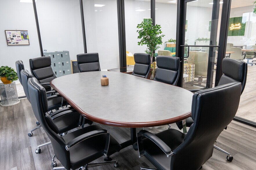 More Photos Of 642-660 SW Port St Lucie Blvd, Port Saint Lucie Coworking Space