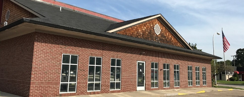 515 E 11 MILE RD  