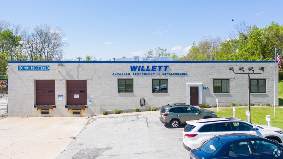 More Photos Of 220 Cockeysville Rd, Cockeysville Light Manufacturing For Lease