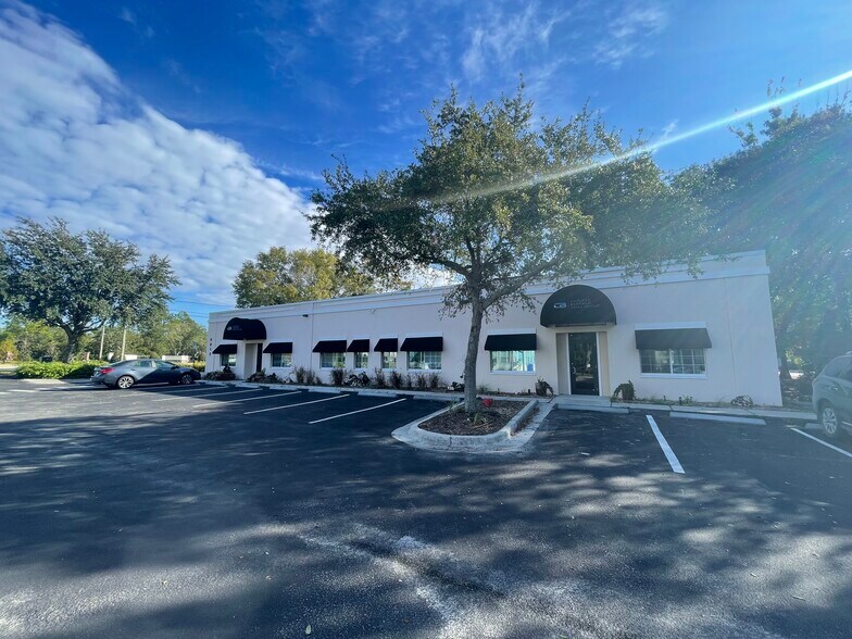 More Photos Of 6812 W Linebaugh Ave, Tampa Medical For Sale