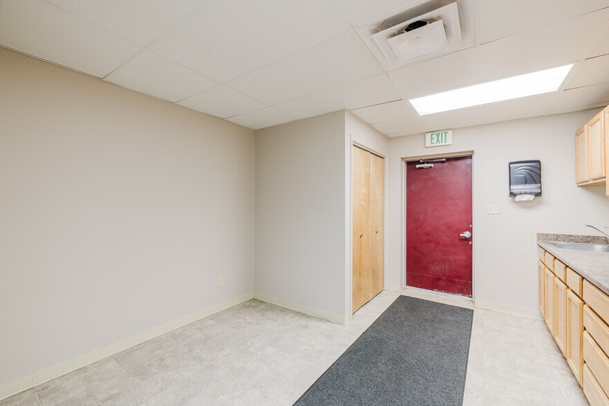 More Photos Of 1750 Manzanita Dr, Elko Office Residential For Sale