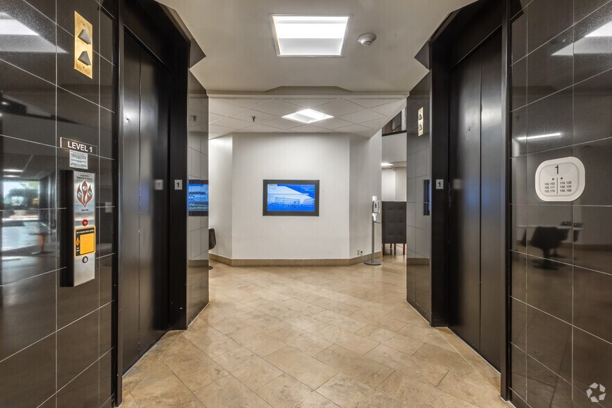 More Photos Of 8866 Gulf Fwy, Houston Unknown For Lease