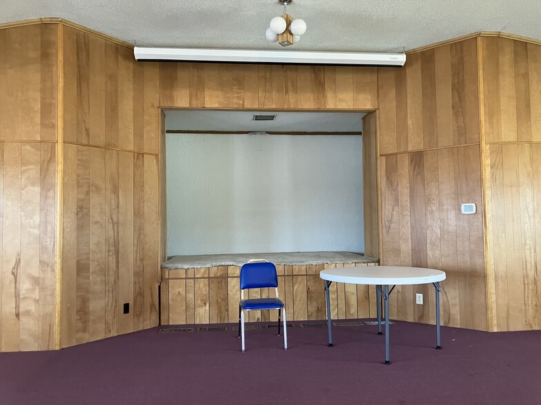 More Photos Of 1508 S 9th St, Ironton Lodge Meeting Hall For Sale
