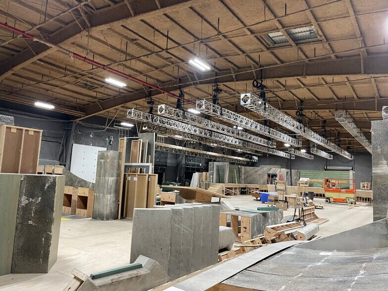 More Photos Of 4865 Arthur Kill Rd, Staten Island Warehouse For Lease