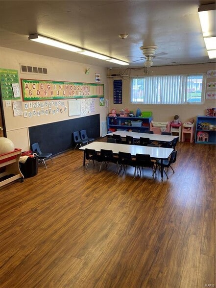 More Photos Of 13775 New Halls Ferry Rd, Florissant Schools For Sale