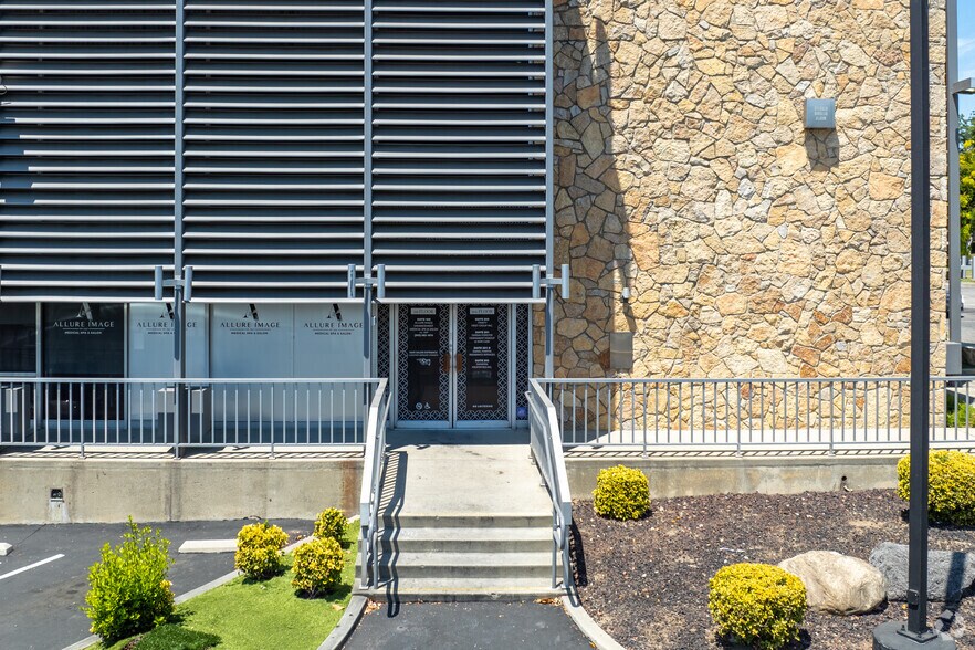 More Photos Of 188 N Euclid Ave, Upland Medical For Lease