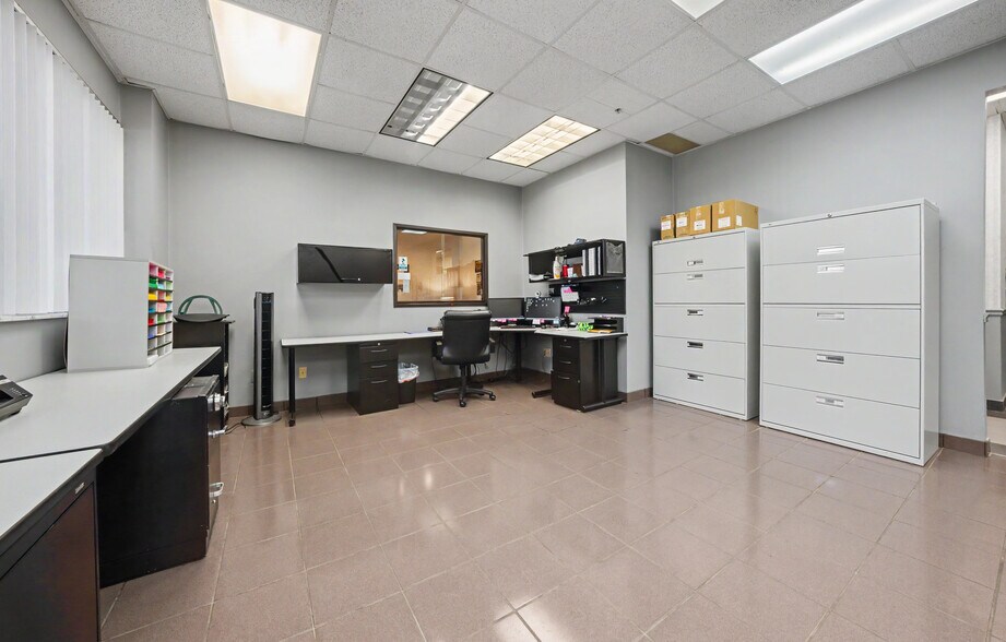 More Photos Of 51214 Industrial Dr, Macomb Warehouse For Sale