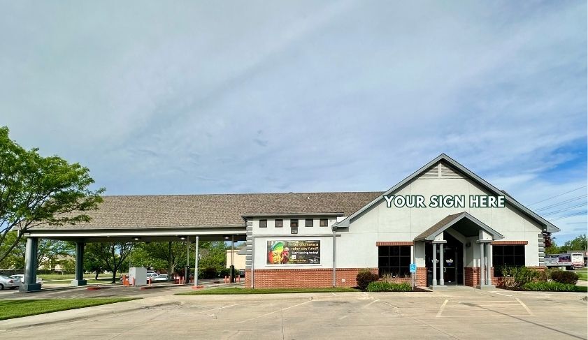 More Photos Of 2221 W 31st St, Lawrence Bank For Lease