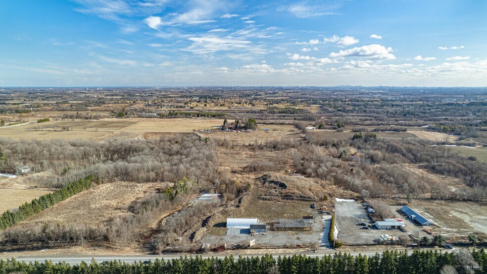 More Photos Of 2737 Bloomington Rd, Whitchurch-Stouffville Garden Center For Sale