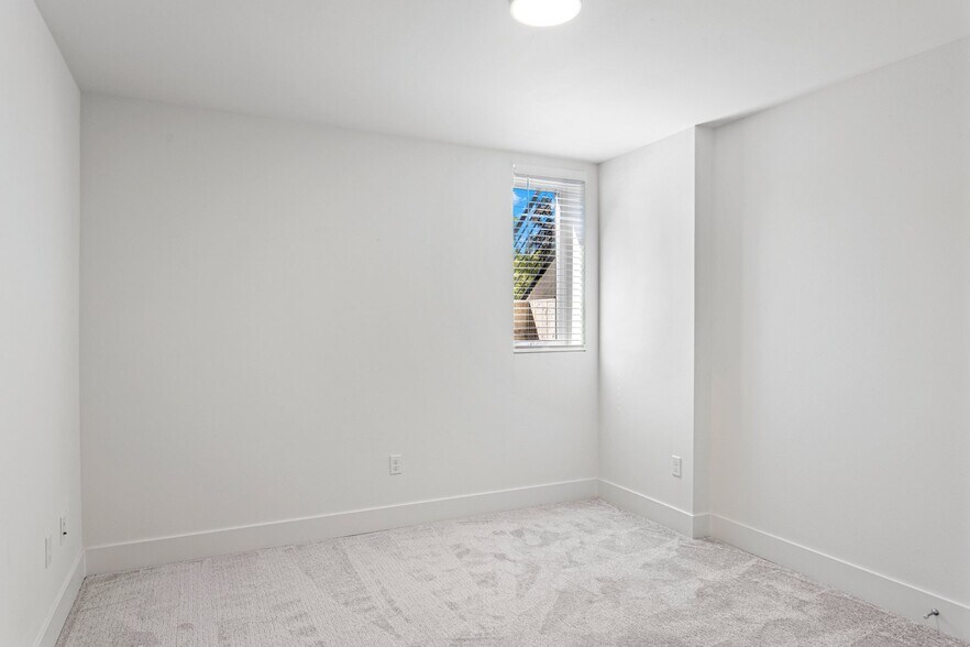 More Photos Of 4270 NE 50th St, Seattle Apartments For Sale