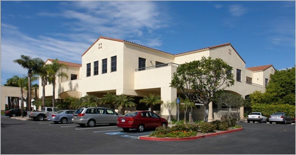 More Photos Of 20250 SW Acacia St, Newport Beach Loft Creative Space For Lease