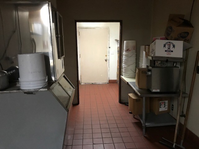 More Photos Of 2288 Country Club Rd, Woodburn Restaurant For Sale