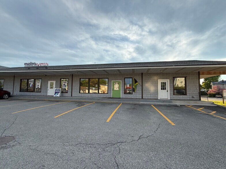 Primary Photo Of 118 Cambridge St, Worcester Unknown For Lease