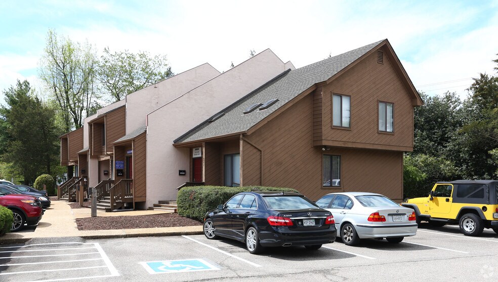 More Photos Of 400 Southlake Blvd, Richmond Office For Lease
