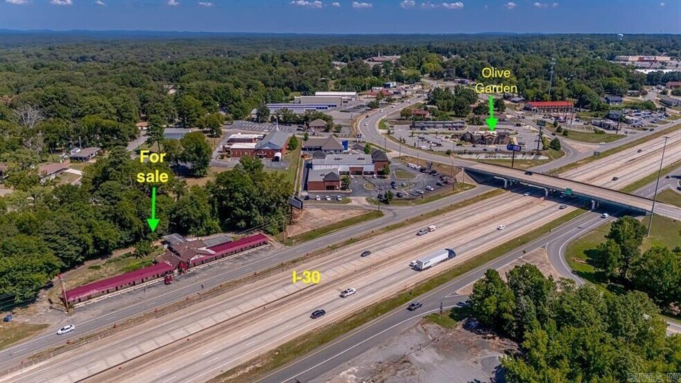 Primary Photo Of 16600 I-30 Hwy, Benton Hotel For Sale