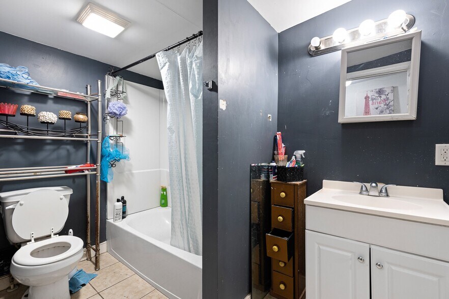 More Photos Of 125 W State St, Kennett Square Apartments For Sale