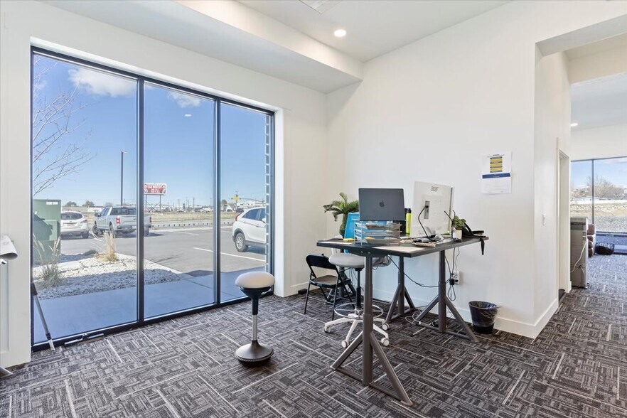 More Photos Of 1042 3000 N, Layton Office For Sale