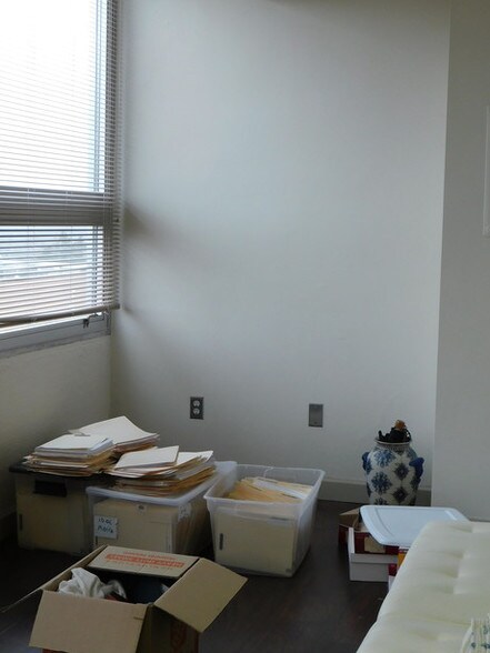 More Photos Of 200 Little Falls St, Falls Church Office For Lease