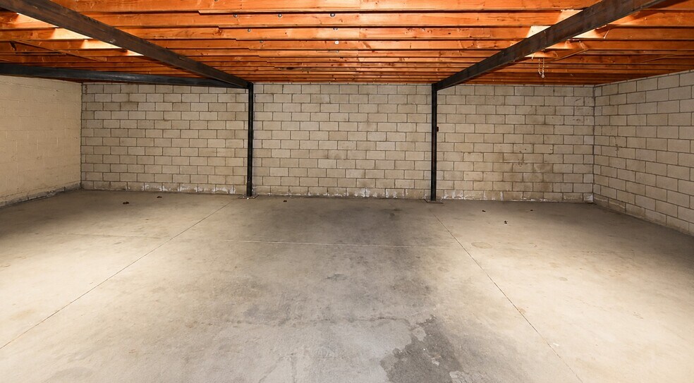 More Photos Of 35633 Highway 66, Daggett Warehouse For Sale