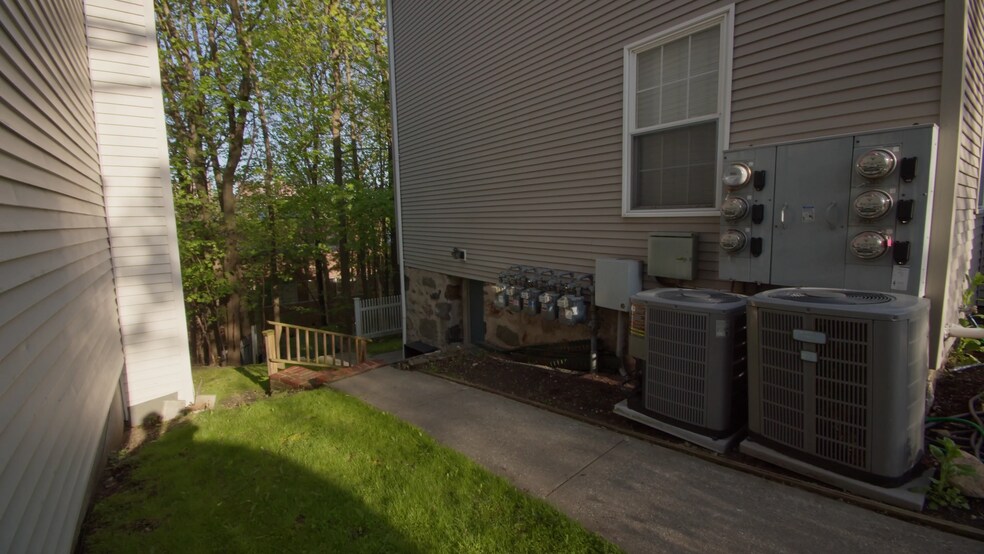 More Photos Of 76 Hope St, Stamford Apartments For Sale