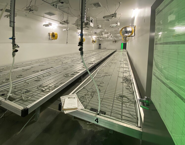 More Photos Of 2985 W Whitton Ave, Phoenix Warehouse For Sale