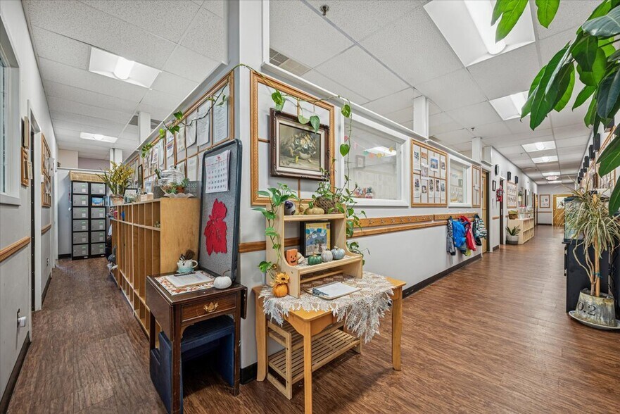 More Photos Of 258 King George Rd, Warren Office For Sale