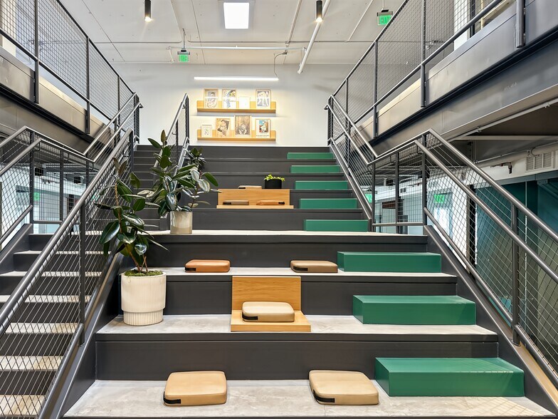 More Photos Of 555 W Turney Ave, Phoenix Coworking Space