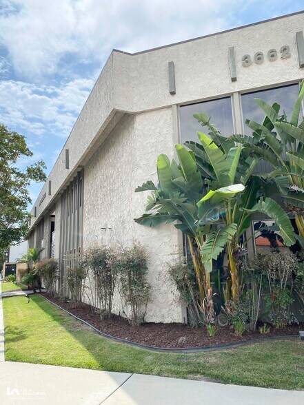 More Photos Of 3662 Katella Ave, Los Alamitos Medical For Lease
