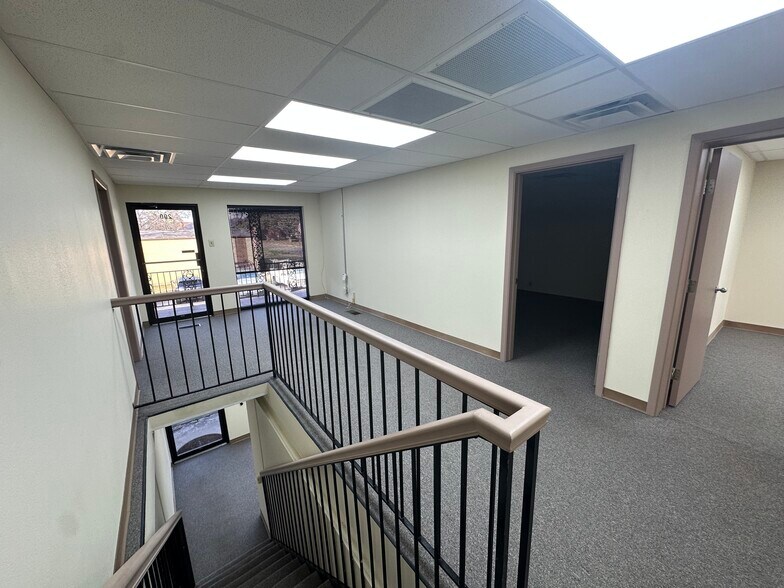 More Photos Of 12803 Demetra Dr, Farmers Branch Office Residential For Lease