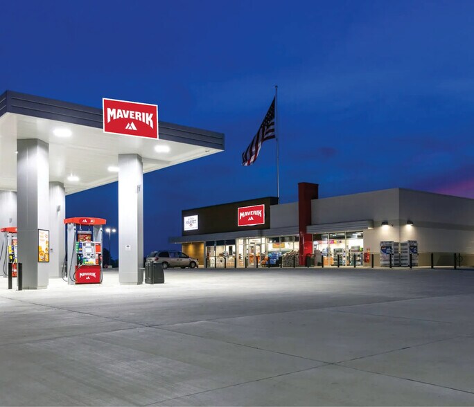 More Photos Of 6735 N Carefree Cir, Colorado Springs Service Station For Sale